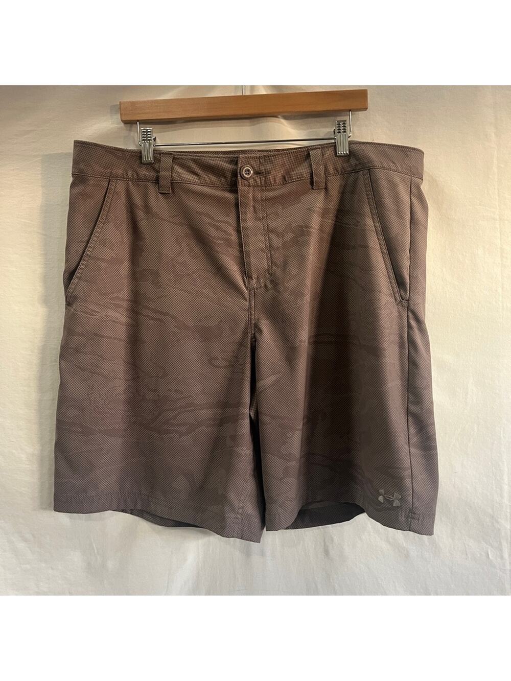 Under Armour Heatgear Gray Shorts Mens Size 40 Summer Island Beach Resort Travel